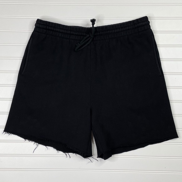 TNA CozyAF Fleece 6” Sweatshorts Black Women’s Size Large Aritzia - Picture 1 of 8